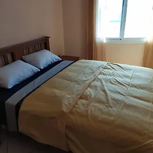 Appartement Bright Air Conditioned Near Center